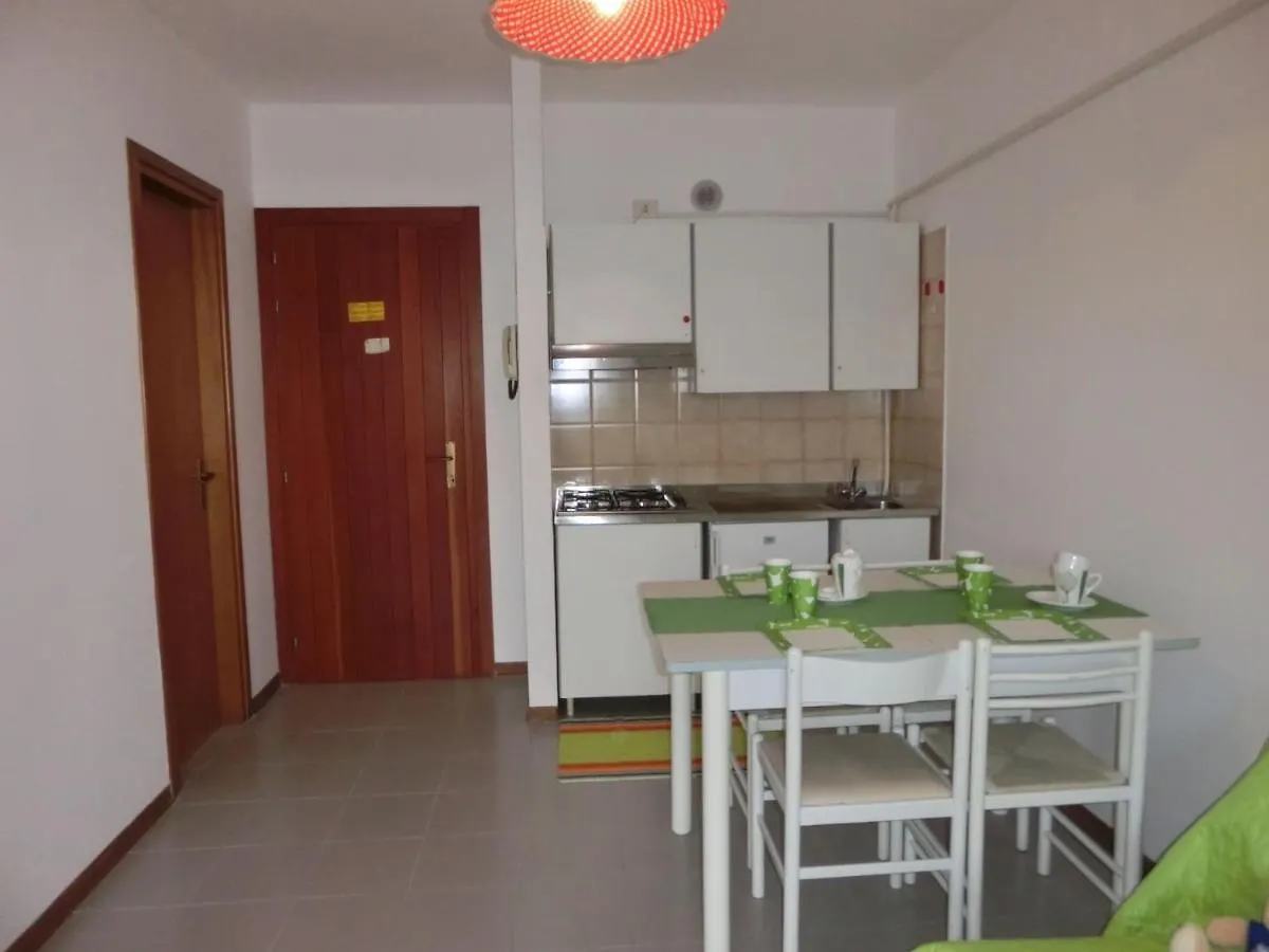 Modern 1 Bedroom Apartment With Balcony - Beahost Bibione 0*,  Italy