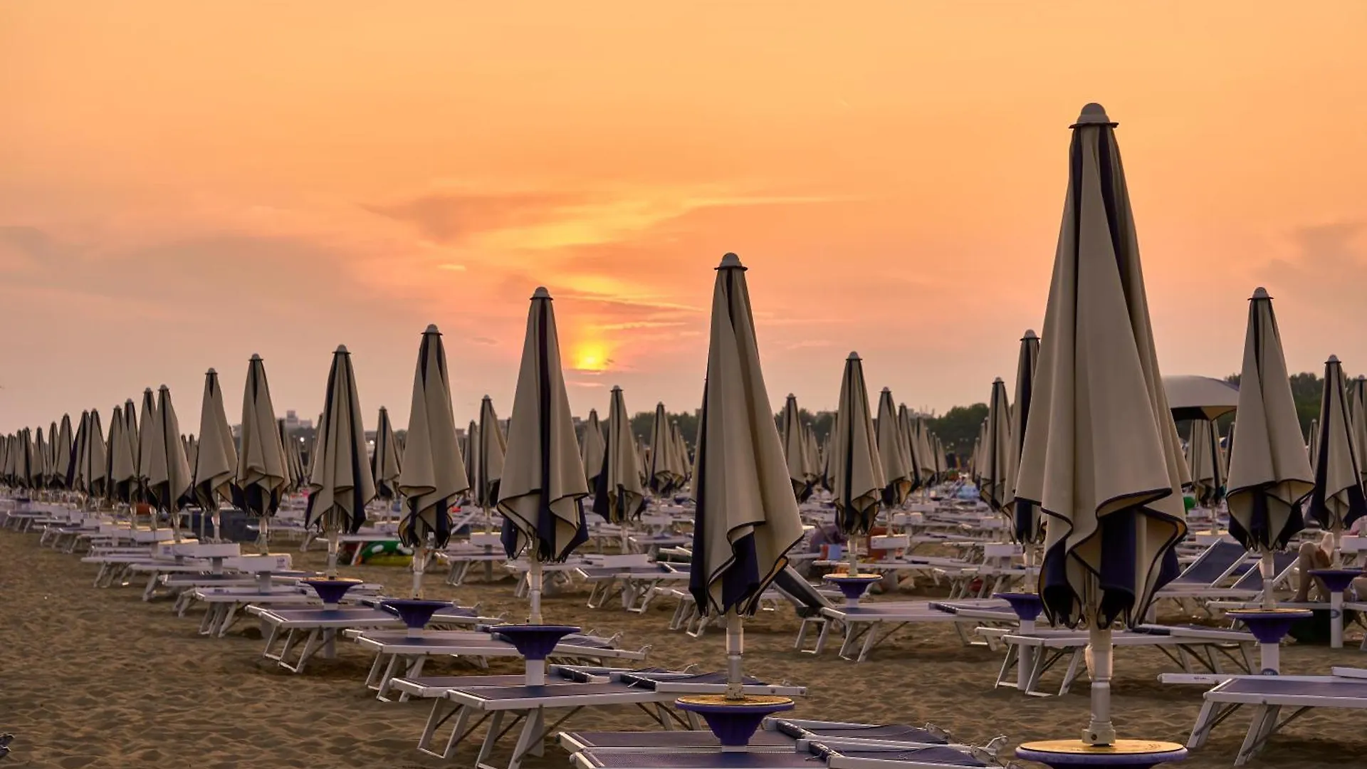Modern 1 Bedroom Apartment With Balcony - Beahost Bibione Italy